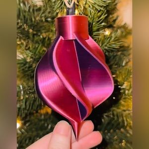 Spinning Mesmerizing Christmas Ornament